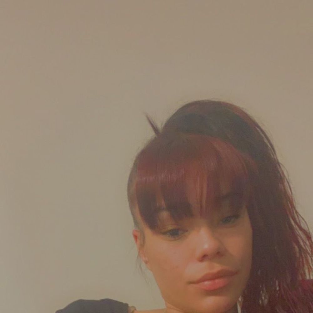 Meet your Posher, Mia